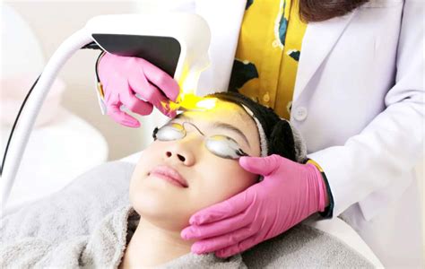 5 Rekomendasi Laser Wajah di Larissa, Mulai dari Rp500.000! 5 Rekomendasi Laser Wajah di Larissa, Mulai dari Rp500.000!