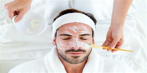 5 X Pilihan Facial Wajah Pria di Bawah Rp 150.000! 5 X Pilihan Facial Wajah Pria di Bawah Rp 150.000!