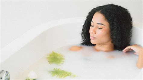 7 Cara Merawat Tubuh dengan Bahan Alami: Glowing Alami Tanpa Ribet! 7 Cara Merawat Tubuh dengan Bahan Alami: Glowing Alami Tanpa Ribet!