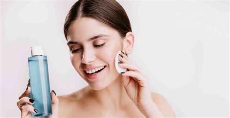 7 Langkah Bye-Bye Jerawat: Panduan Skincare Ampuh untuk Wajah Mulus! 7 Langkah Bye-Bye Jerawat: Panduan Skincare Ampuh untuk Wajah Mulus!