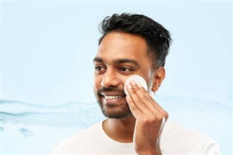 7 Langkah Singkat Basmi Wajah Berminyak Pria: Bye Kilap, Bye Kusam! 7 Langkah Singkat Basmi Wajah Berminyak Pria: Bye Kilap, Bye Kusam!