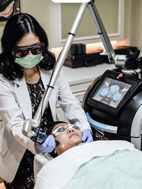7 Manfaat Laser Wajah yang Bikin Glowing Permanen! 7 Manfaat Laser Wajah yang Bikin Glowing Permanen!