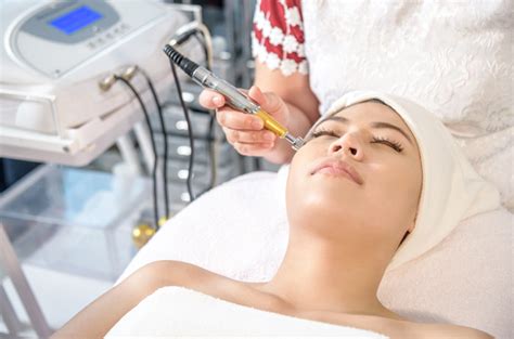 7 Murah Meriah! Biaya Laser Muka Terbaik di Kotamu 💸