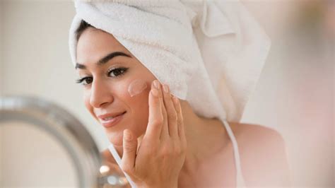 7 Rahasia Ampuh Atasi Wajah Berminyak ala Skincare Pro! 7 Rahasia Ampuh Atasi Wajah Berminyak ala Skincare Pro!