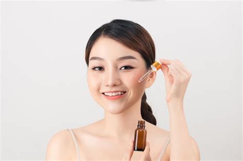 7 Rahasia Kecantikan Kulit Glowing ala Wanita Korea 7 Rahasia Kecantikan Kulit Glowing ala Wanita Korea