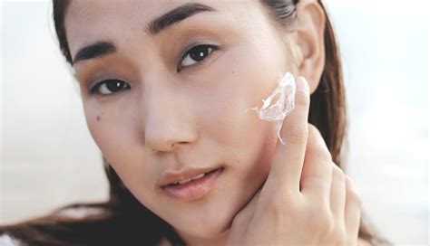 7 Rahasia Kecantikan Kulit Glowing ala Wanita Korea 7 Rahasia Kecantikan Kulit Glowing ala Wanita Korea