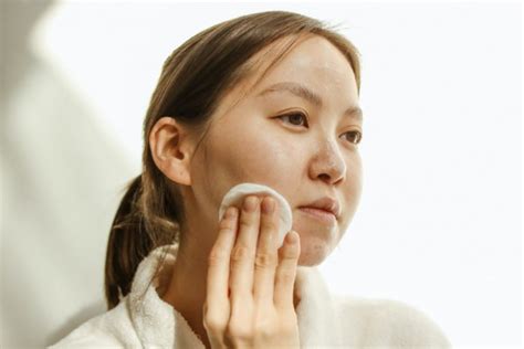 7 Rahasia Kecantikan Kulit Glowing ala Wanita Korea 7 Rahasia Kecantikan Kulit Glowing ala Wanita Korea
