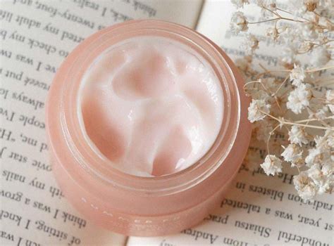 7 Rahasia Kulit Glowing Bebas Minyak! 7 Rahasia Kulit Glowing Bebas Minyak!