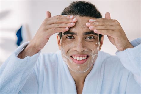 7 Rahasia Perawatan Kulit Pria yang Bikin Wajah Langsung Ganteng Maksimal! 7 Rahasia Perawatan Kulit Pria yang Bikin Wajah Langsung Ganteng Maksimal!
