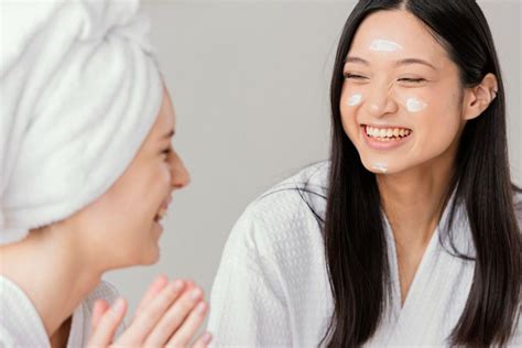 7 Rahasia Wajah Mulus Bebas Noda dengan Rangkaian Skincare Scarlett! 7 Rahasia Wajah Mulus Bebas Noda dengan Rangkaian Skincare Scarlett!