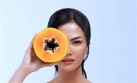10 Bahan Alami Gak Cuma Murah, Tapi Ampuh Cerahkan Wajah Kusam! 10 Bahan Alami Gak Cuma Murah, Tapi Ampuh Cerahkan Wajah Kusam!