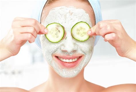 5 Bahan Alami Bikin Masker Wajah Mungil and Jerawat Cerah, Coba Yuk!