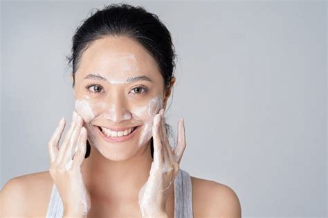 5 Cara Ampuh Merawat Wajah: Bebas Kusam and Minyak! 5 Cara Ampuh Merawat Wajah: Bebas Kusam and Minyak!