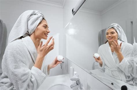5 Kebiasaan Perawatan Tubuh Super Mudah untuk Kulit Glowing Alami! 5 Kebiasaan Perawatan Tubuh Super Mudah untuk Kulit Glowing Alami!