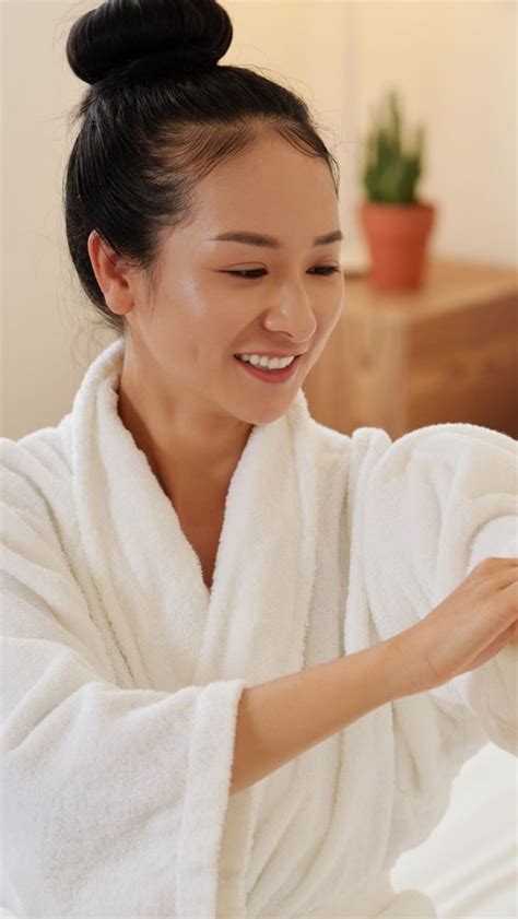 5 Kebiasaan Perawatan Tubuh Super Mudah untuk Kulit Glowing Alami!