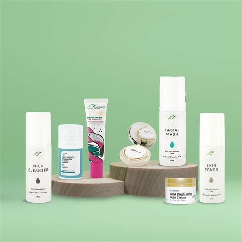 5 Paket Perawatan Naavagreen Terbaik untuk Kulit Glowing Maksimal! 5 Paket Perawatan Naavagreen Terbaik untuk Kulit Glowing Maksimal!
