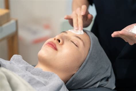 5 Perawatan Wajah Athena di Bawah Rp 500 Ribu 🔥