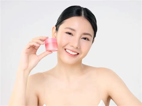 5 Rahasia Dewa Wajah Sensitis Untuk Kulit Bebas Iritasi! 5 Rahasia Dewa Wajah Sensitis Untuk Kulit Bebas Iritasi!