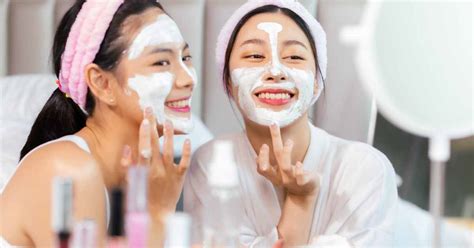 5 Rahasia Perawatan Wajah Mulus dan Pucat ala Korea 🤫✨ 5 Rahasia Perawatan Wajah Mulus dan Pucat ala Korea 🤫✨