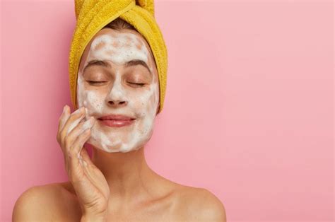 5 Rahasia Wajah Glowing Alami: Tips Sederhana Efektif! 5 Rahasia Wajah Glowing Alami: Tips Sederhana Efektif!