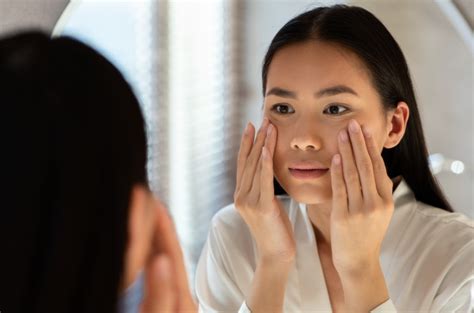7 Cara Merawat Kulit Kering Secara Alami yang Bikin Kulitmu Lembut dalam 1 Minggu! 7 Cara Merawat Kulit Kering Secara Alami yang Bikin Kulitmu Lembut dalam 1 Minggu!