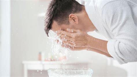 7 Harga Facial Wajah Pria Terjangkau: Bikin Ganteng Maksimal, Gak Bikin Dompet Tipis! 7 Harga Facial Wajah Pria Terjangkau: Bikin Ganteng Maksimal, Gak Bikin Dompet Tipis!