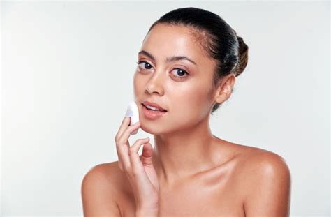 7 Rahasia Kulit Glowing Alami: Cuma Pakai Bahan Dapur! 7 Rahasia Kulit Glowing Alami: Cuma Pakai Bahan Dapur!