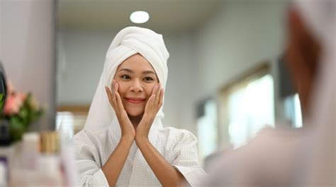 7 Rahasia Kulit Glowing, Bye Wajah Kering and Kusam! 7 Rahasia Kulit Glowing, Bye Wajah Kering and Kusam!