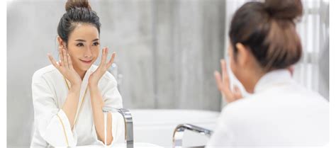7 Langkah Perawatan Wajah Pagi Hari untuk Kulit Mulus dan Bersinar! 7 Langkah Perawatan Wajah Pagi Hari untuk Kulit Mulus dan Bersinar!